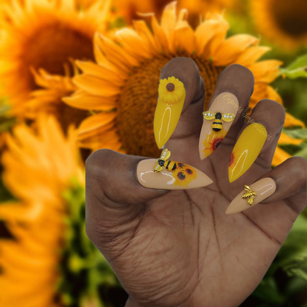Sunflower Press On Nails, Yellow Press On Nails, Flower Press On Nails, Spring Press On Nails, Hard Gel Nails, Nude Press On Nails, Bee Nail